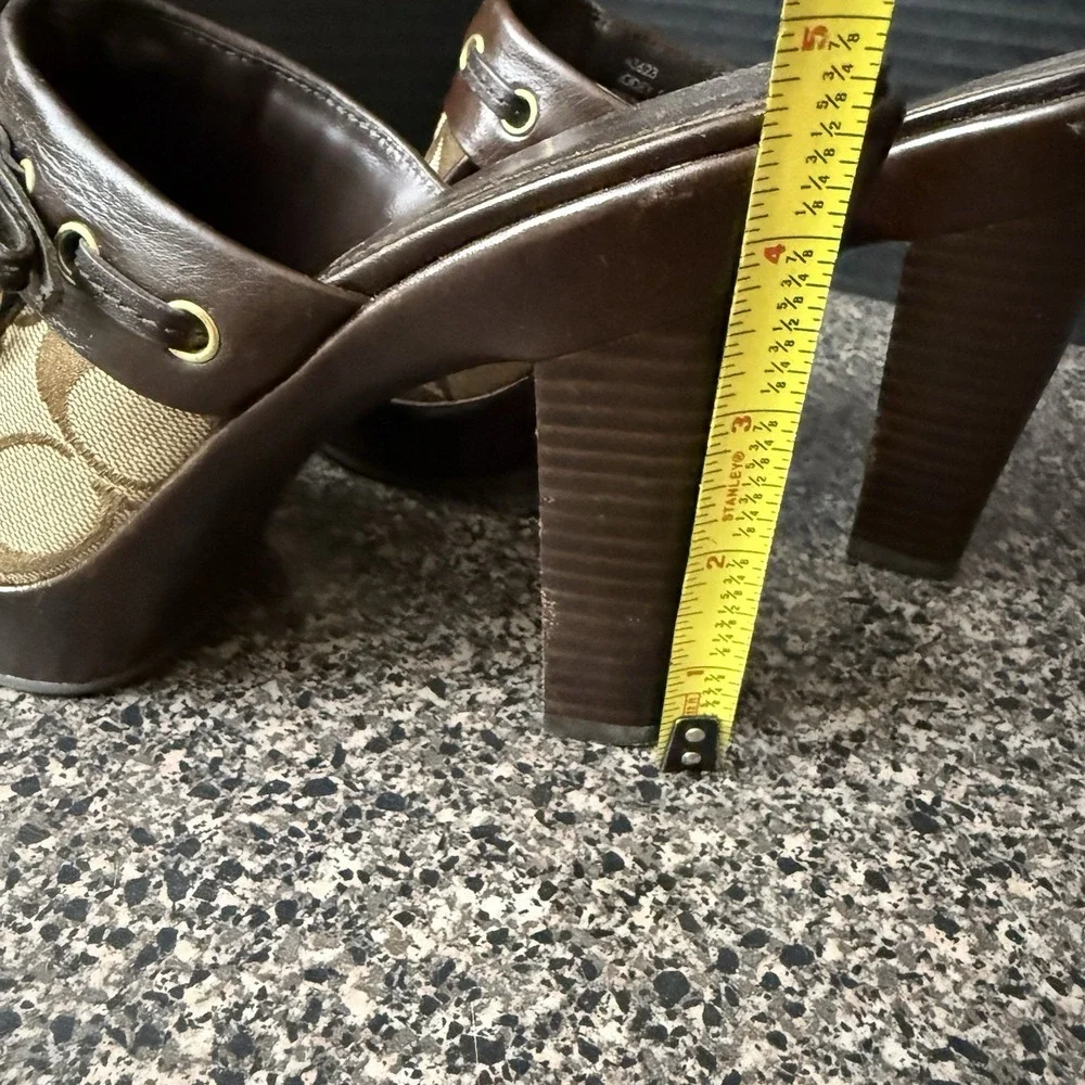 Coach Mule Clogs Womens Size 7B Y2K Brown Jodey Signature Logo Medallion Charm